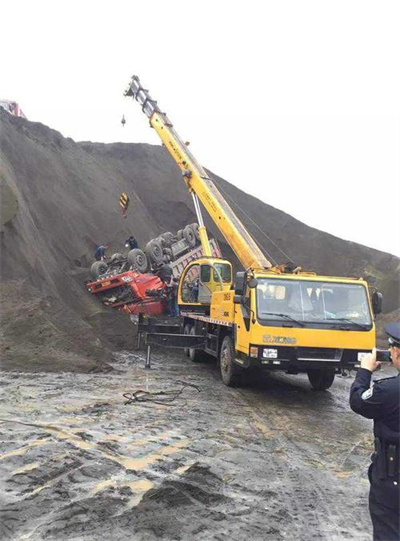 开江上犹道路救援